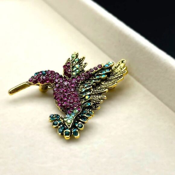 Yellow Gold with Fuchsia and Aquamarine Blue Crystal Hummingbird Pin Back Brooch - Picture 5 of 7